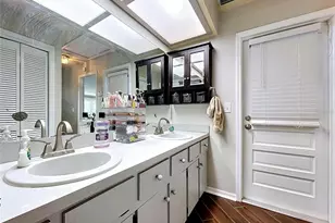 2210 Arbor Oaks Dr, Valrico, FL 33594 - Photo 18
