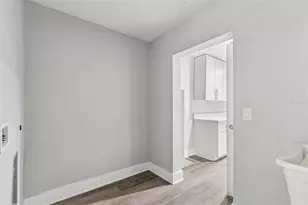 3901 W Platt St, Tampa, FL 33609 - Photo 14