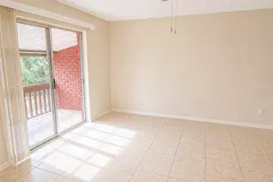 1044 82nd Terrace N, Saint Petersburg, FL 33702 - Photo 4