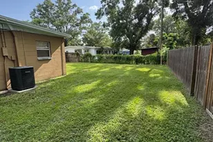 2016 E Crenshaw St, Tampa, FL 33610 - Photo 22