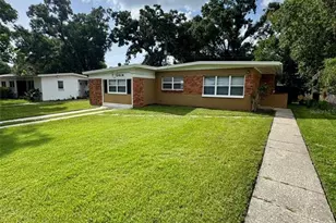 2016 E Crenshaw St, Tampa, FL 33610 - Photo 2