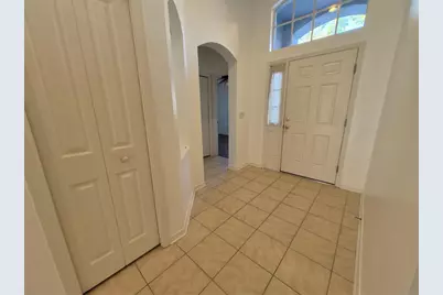 6833 Runner Oak Drive, Zephyrhills, FL 33545 - Photo 4