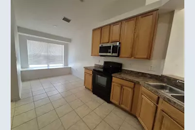6833 Runner Oak Drive, Zephyrhills, FL 33545 - Photo 12