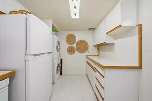 1 Key Capri, Treasure Island, FL 33706 - Photo 6