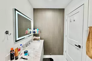 3814 W Tyson Ave, Tampa, FL 33611 - Photo 28