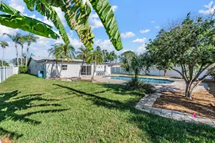 6300 Bayou Grande Blvd NE, Saint Petersburg, FL 33702 - Photo 14