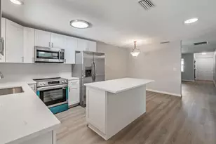 6300 Bayou Grande Blvd NE, Saint Petersburg, FL 33702 - Photo 18