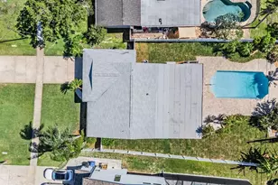 6300 Bayou Grande Blvd NE, Saint Petersburg, FL 33702 - Photo 2
