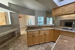 2212 Misty Ridge Ln, Valrico, FL 33594 - Photo 6
