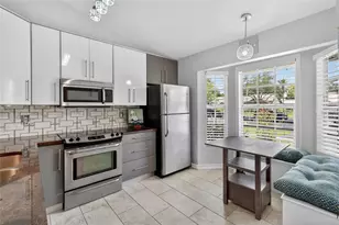 2370 Bentley Dr, Palm Harbor, FL 34684 - Photo 4