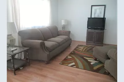 101 Cambridge Trail #211, Sun City Center, FL 33573 - Photo 2