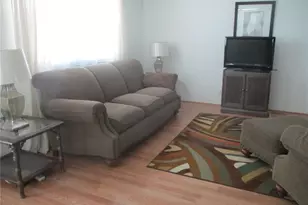 101 Cambridge Trail, Sun City Center, FL 33573 - Photo 2