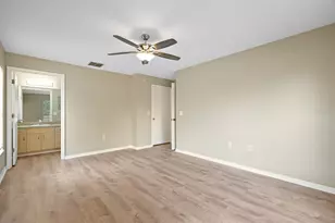 2106 Pleasant View Ave, Ruskin, FL 33570 - Photo 14