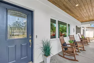 10819 Seminole Dr N, Saint Petersburg, FL 33708 - Photo 4