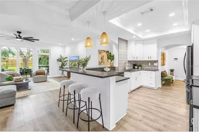10819 Seminole Drive N, Saint Petersburg, FL 33708 - Photo 16