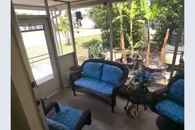 37748 Markland Avenue, Zephyrhills, FL 33542 - Photo 4