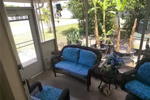 37748 Markland Ave, Zephyrhills, FL 33542 - Photo 4