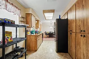 163 W Royalfern Pl, Beverly Hills, FL 34465 - Photo 4