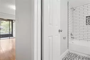 10307 Councils Way, Tampa, FL 33617 - Photo 36