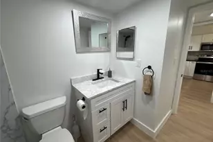 4725 Cove Cir, Saint Petersburg, FL 33708 - Photo 14
