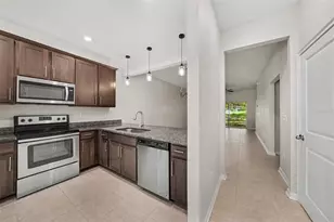 1124 Hillhurst Dr, Wesley Chapel, FL 33543 - Photo 12