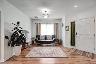 18147 Canal Pointe St, Tampa, FL 33647 - Photo 8