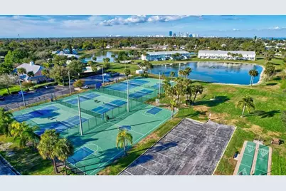 5110 Coquina Key Drive SE #C furnished, Saint Petersburg, FL 33705 - Photo 16
