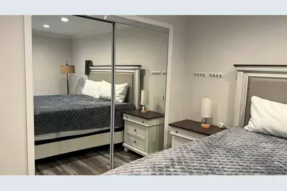 5110 Coquina Key Drive SE #C furnished, Saint Petersburg, FL 33705 - Photo 10