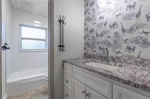 518 Crestover Dr, Tampa, FL 33617 - Photo 24