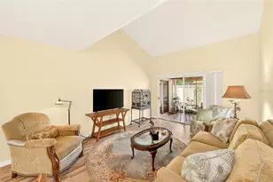 2064 Sunset Point Rd, Clearwater, FL 33765 - Photo 10