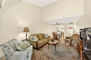 2064 Sunset Point Rd, Clearwater, FL 33765 - Photo 12