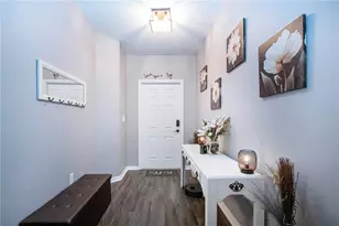 11330 Villas on the Green Dr, Riverview, FL 33579 - Photo 8