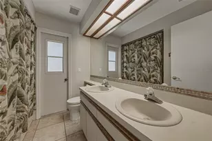1737 Shady Leaf Dr, Valrico, FL 33596 - Photo 40