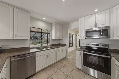 1737 Shady Leaf Drive, Valrico, FL 33596 - Photo 6