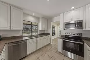 1737 Shady Leaf Dr, Valrico, FL 33596 - Photo 6