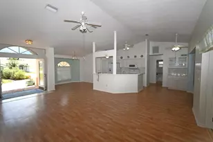 12125 Knotty Pine Loop, San Antonio, FL 33576 - Photo 6