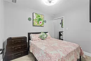 10021 N 53rd St, Tampa, FL 33617 - Photo 16