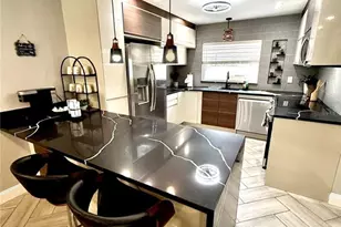 10021 N 53rd St, Tampa, FL 33617 - Photo 10
