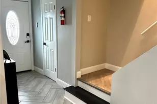 10021 N 53rd St, Tampa, FL 33617 - Photo 14