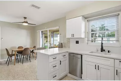 5648 33rd Avenue N, Saint Petersburg, FL 33710 - Photo 16