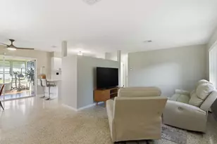5648 33rd Ave N, Saint Petersburg, FL 33710 - Photo 6