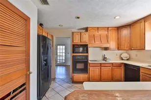 2710 Lewis Rd, Dover, FL 33527 - Photo 12