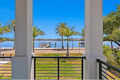 2926 Coffee Pot Boulevard NE, Saint Petersburg, FL 33704 - Photo 10