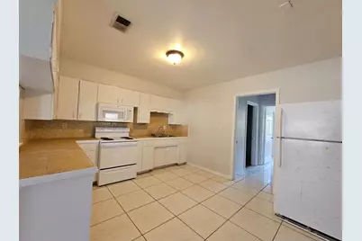 2721 Doyle Circle, Lakeland, FL 33801 - Photo 10