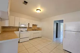 2721 Doyle Cir, Lakeland, FL 33801 - Photo 10