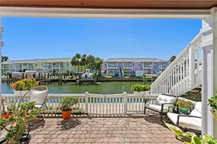 5175 Coquina Key Dr SE, Saint Petersburg, FL 33705 - Photo 1