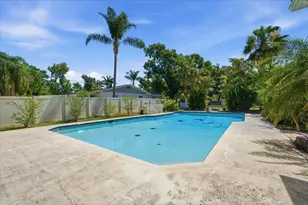 12006 Waterside Ct, Tampa, FL 33612 - Photo 62