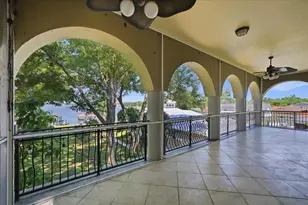 12006 Waterside Ct, Tampa, FL 33612 - Photo 30