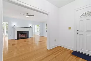 555 18th Ave NE, Saint Petersburg, FL 33704 - Photo 4