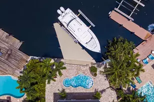 201 N Harbor Dr, Holmes Beach, FL 34217 - Photo 54